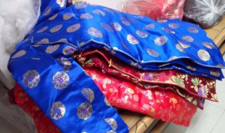 寿衣的讲究（用自己车拉寿衣的讲究）