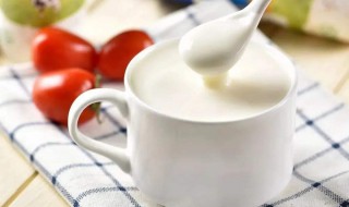 酸奶蜂蜜面膜怎么做（酸奶蜂蜜面膜怎么做方便）