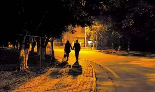 饭后溜溜的心情短语（饭后溜溜的心情短语图片）