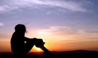 没有人依靠的心酸句子（没有人依靠的心酸句子简短）