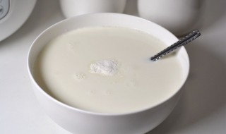 过期的牛奶可以做酸奶吗（过期的牛奶可以做酸奶吗）