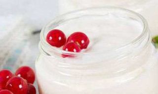 晚上不吃饭喝酸奶会胖吗（晚上不吃晚饭喝酸奶会不会长胖）