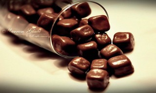 吃巧克力的好处和坏处（长期吃巧克力的好处和坏处）