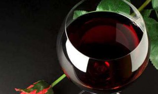 红酒对女人的好处（红酒喝了对女人有什么好处）