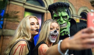 出去玩晒朋友圈怎么说 出去玩晒朋友圈怎么说短句