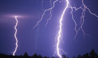 一道闪电大约相当于多少度电 一道闪电大约相当于多少度电量