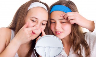 脸上为什么会长痘痘呢（脸上为什么会长痘痘呢怎么治疗）