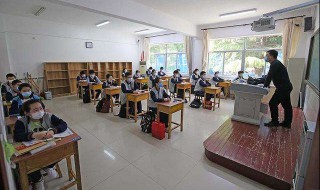 照身份证穿什么颜色的衣服 照身份证穿什么颜色的衣服显白