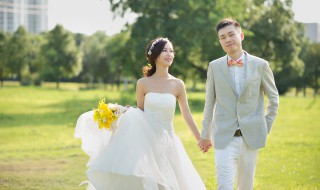 水瓶座女和什么星座最配（水瓶女和什么星座最配）