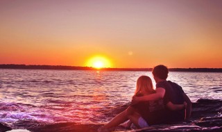 异地恋怎么维持感情（异地恋怎么聊天培养感情）