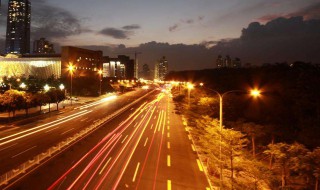 晚上拍夜景配的说说 晚上拍夜景配的说说抖音