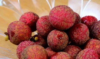 荔枝放冰箱变黑了还能吃吗 荔枝放冰箱变黑了还能吃吗为什么