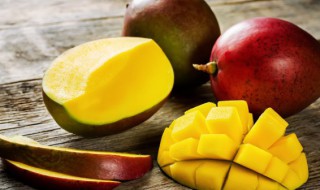 芒果削皮后有黑色经脉能吃吗 芒果皮上有黑色经脉能吃吗