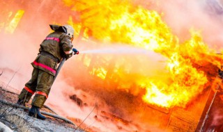 住33层如果发生火灾怎么办（33层高楼发生火灾）