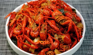 吃了啤酒小龙虾可以吃感冒药吗（吃感冒药能吃啤酒煮的小龙虾吗?不是头孢）