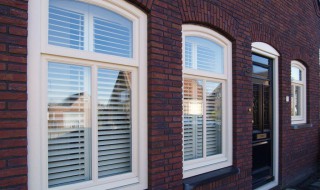 如何清洗百叶窗（如何清洗百叶窗帘）