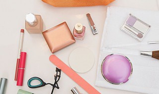 化妆品在夏天怎么存放 夏天如何保存化妆品