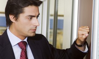 门被反锁了从里面怎么打开 门被反锁了从里面怎么打开铁门