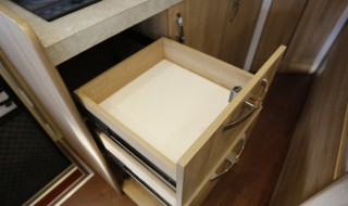 抽屉高度 书桌抽屉高度