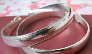怎么鉴定银手镯的真假小窍门 怎么鉴定银手镯的真假小窍门视频