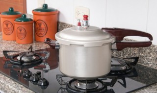 压力锅的使用方法及注意事项 压力锅的使用方法及注意事项视频