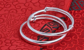 银饰的真假小窍门（怎么银饰真假小窍门）