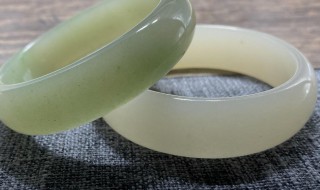 佘太翠手镯的功效与作用 佘太翠镯子的功效