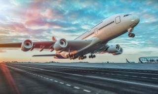 飞机上的需要注意哪些事项（飞机上应注意的事项）