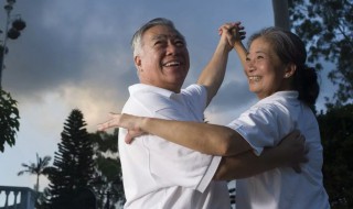 单身晚年怎么办?（单身怎么度过晚年）