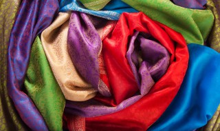 丝巾如何清洗（丝巾如何清洗保养）
