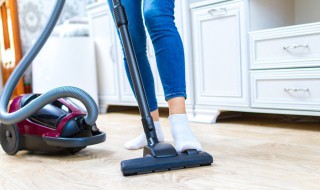 家里的灰尘是怎么形成的（家里的灰尘是怎么形成的原因）