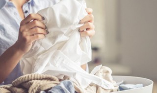 如何清洗白衬衫 清洗白色衣服小妙招