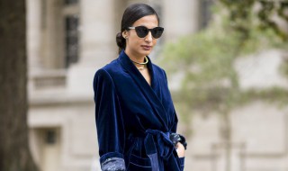 天鹅绒如何清洗（天鹅绒怎么清洗）