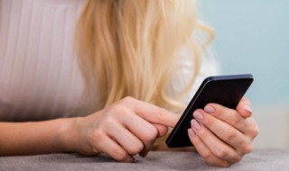 打雷能不能玩手机（打雷能不能玩手机上网）