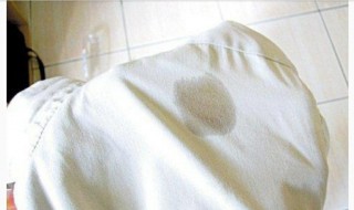 衣服上有油渍怎么洗掉（怎样去掉衣服上的油渍）