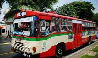 公交车超载的标准是1平米站多少人 公交车每平米多少人超载