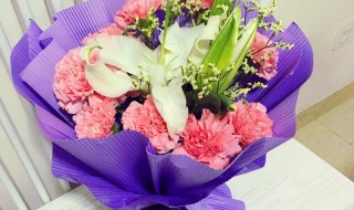 生孩子送什么花比较好（朋友生孩子送什么花比较好）