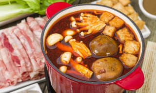 电饭煲黄了怎么处理（电饭煲黄了怎么处理干净）