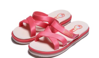 凉拖发黄怎么处理 凉拖发臭怎么清洗