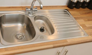 大理石水槽发黄怎么处理（大理石水槽发黄怎么处理掉）