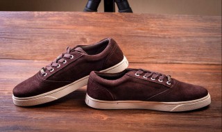 磨砂皮鞋子发硬怎么处理（磨砂皮鞋子变硬怎么办）