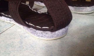 布鞋有霉斑怎么处理（布鞋有霉斑怎么处理好）