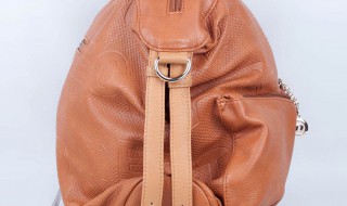 pu的包包粘手怎么处理（pu的包脏了怎么办）