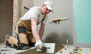 装修开工第一锤讲究（装修开工第一锤讲究 给红包）