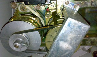 甩干机不转怎么回事（老式洗衣机甩干机不转怎么回事）