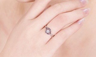 女生戒指的戴法和意义（女生戒指的戴法和意义十个手指）