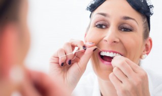 牙线棒的正确使用方法（牙线棒的正确使用方法图解）