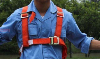 高空作业安全带的正确使用方法（高空作业安全带的使用方法是高挂低用?）