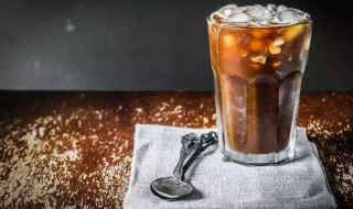 冰咖啡怎么做（夏天冰咖啡怎么做）