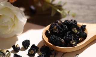黑枸杞不适宜人群（黑枸杞不适宜人群有哪些）